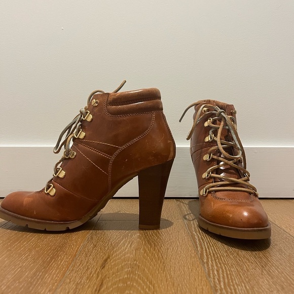 Gently worn Michael Kors lace up heeled boots size 9M upper leather - Picture 8 of 16
